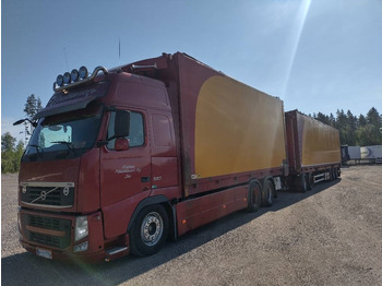 Caminhão furgão VOLVO FH13