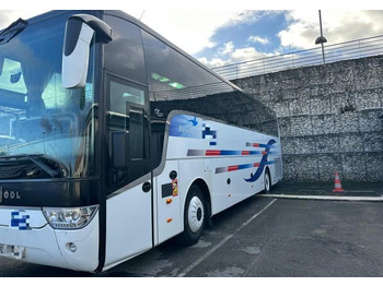 Autocarro VAN HOOL