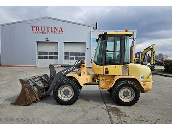 Carregadeira VOLVO L30B