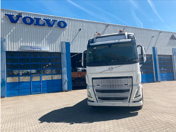 Camião de caixa aberta/ Plataforma, Caminhão grua Volvo FH 6x2 R NLA Luftfederung: foto 2