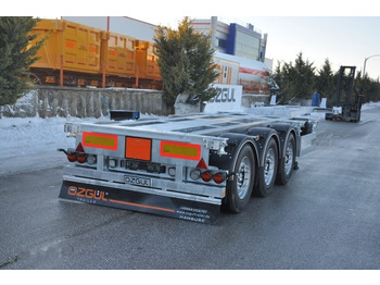 Semireboque transportador de contêineres/ Caixa móvel ÖZGÜL