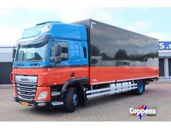 Caminhão furgão DAF CF 410