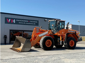 Carregadeira de rodas DOOSAN DL300