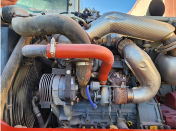 Mini escavadeira TAKEUCHI TB2150: foto 3