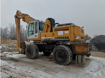 Manipulador de material LIEBHERR A 932 Litronic: foto 4