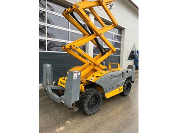 Locação de Haulotte Compact 12DX 12m Diesel Scherenarbeitsbühne 4x4 Haulotte Compact 12DX 12m Diesel Scherenarbeitsbühne 4x4: foto 3