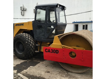 Compactador de asfalto DYNAPAC