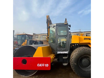 Compactador de asfalto DYNAPAC