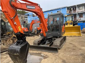 Escavadora de rastos Original 6ton Doosan Dx60 used Hydraulic Crawler mini Excavator Doosan DX60 Excavator in Stock: foto 3