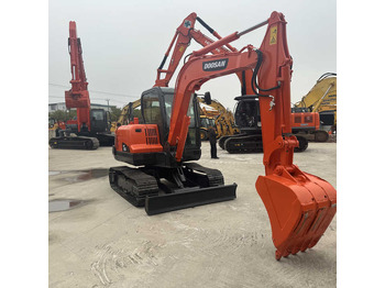 Escavadora de rastos DOOSAN DX60
