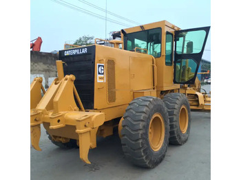 Motoniveladora CATERPILLAR 140H