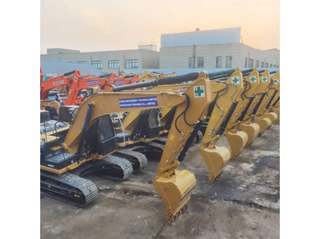 Escavadeira CATERPILLAR 320D2