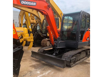 Escavadora de rastos Used Doosan dx60 dh60 dx55 dh55 mini excavator 6 ton: foto 2