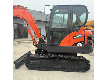 Escavadora de rastos DOOSAN DX60
