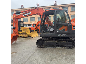 Escavadora de rastos DOOSAN DX225