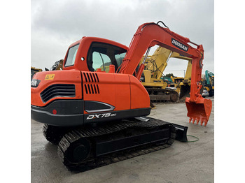 Escavadora de rastos DOOSAN DX225