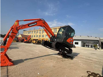 Escavadora de rastos Used excavator doosan dx60  excavators earth-moving machinery doosan dx60 dx80 dx75 dx225 dh60 dh60-7for sale: foto 3