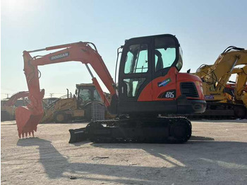 Escavadora de rastos Used excavator doosan dx60  excavators earth-moving machinery doosan dx60 dx80 dx75 dx225 dh60 dh60-7for sale: foto 2