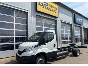 Caminhão chassi IVECO Daily