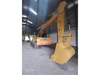 Escavadora de rastos CATERPILLAR 320D3