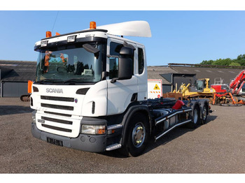 Caminhão chassi SCANIA P 230