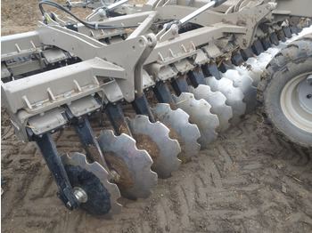 Grades de discos nuevo ROLEX Scheibenegge / Hydraulic discs harrow / Dechaumeur à disques / Erpice a dischi / Grada de discos / Дисковая борона / Brona talerzowa 5 m: foto 4