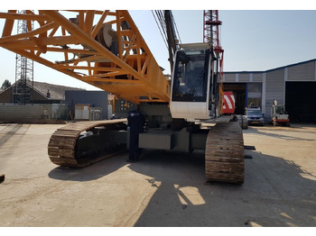 Guindaste sobre esteiras LIEBHERR