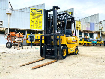Empilhadeira a gás CATERPILLAR GP