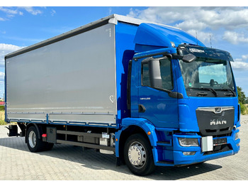 Caminhão com lona MAN TGM 15.290