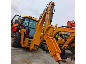 Retroescavadeira CATERPILLAR 420F