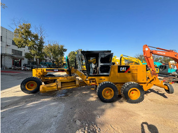 Motoniveladora CATERPILLAR 140K