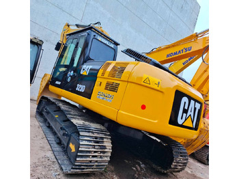 Escavadora de rastos CAT 323 D: foto 3