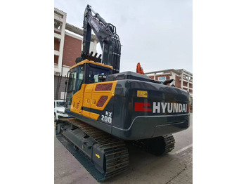 Escavadora de rastos HYUNDAI