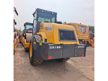 Compactador XCMG XS143J