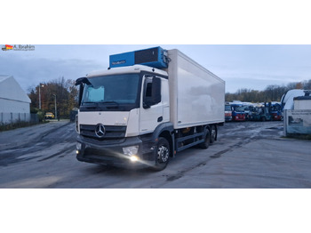 Caminhão MERCEDES-BENZ