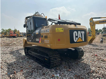 Escavadora de rastos CATERPILLAR 320D2