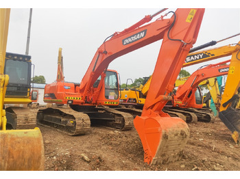 Escavadora de rastos Doosan DH220LC-7: foto 3