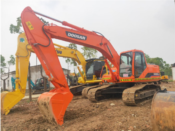 Escavadora de rastos Doosan DH220LC-7: foto 2