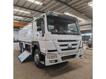 Caminhão tanque SINOTRUK HOWO