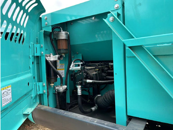 Escavadora de rastos KOBELCO SK140LC-8: foto 3