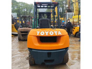 Empilhadeira a diesel TOYOTA FD50: foto 5