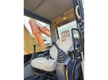 Escavadora de rastos nuevo CATERPILLAR CAT 320D2: foto 4