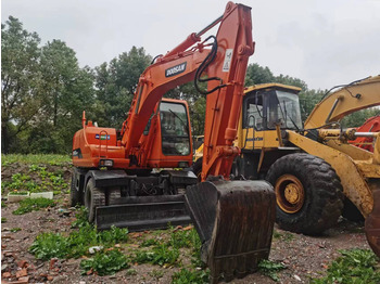 Escavadeira de rodas DOOSAN DH150W-7