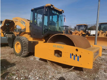 Compactador XCMG XS263J