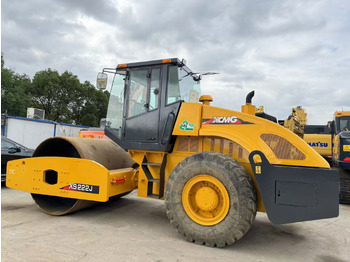 Compactador XCMG XS222J