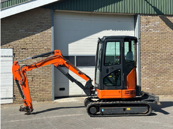 Mini escavadeira Hitachi ZX26U-6CR: foto 2
