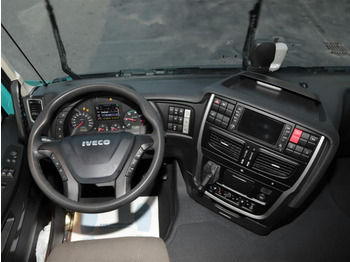 Fotografia de interior 1: Tractor IVECO Stralis AS440S48T/FP-LT XP