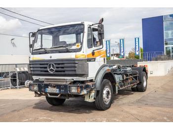 Caminhão polibenne MERCEDES-BENZ SK 2024