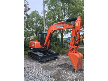 Escavadora de rastos DOOSAN DH60