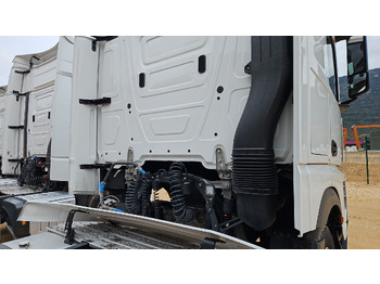 Tractor Mercedes-Benz Actros 1851: foto 2